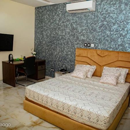 אואגדוגו Complexe Hotelier And מראה חיצוני תמונה